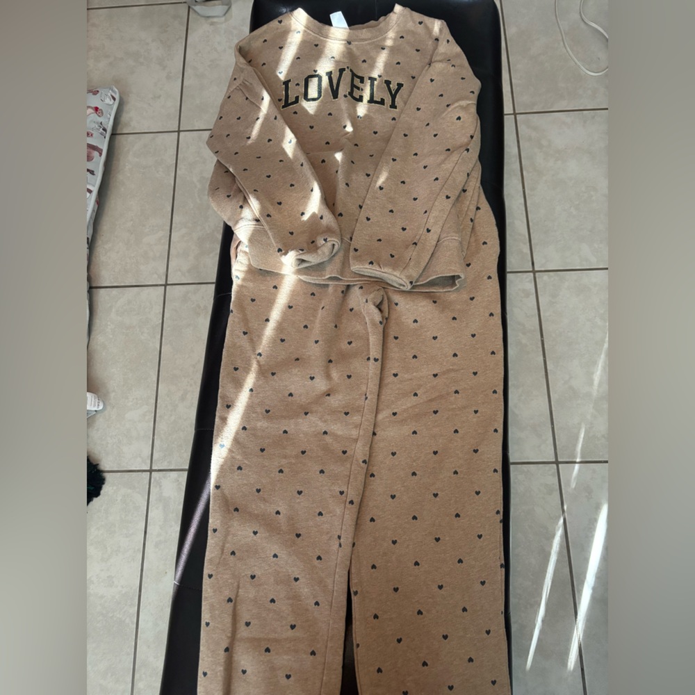 Lovely Tan girls Carters jogger set